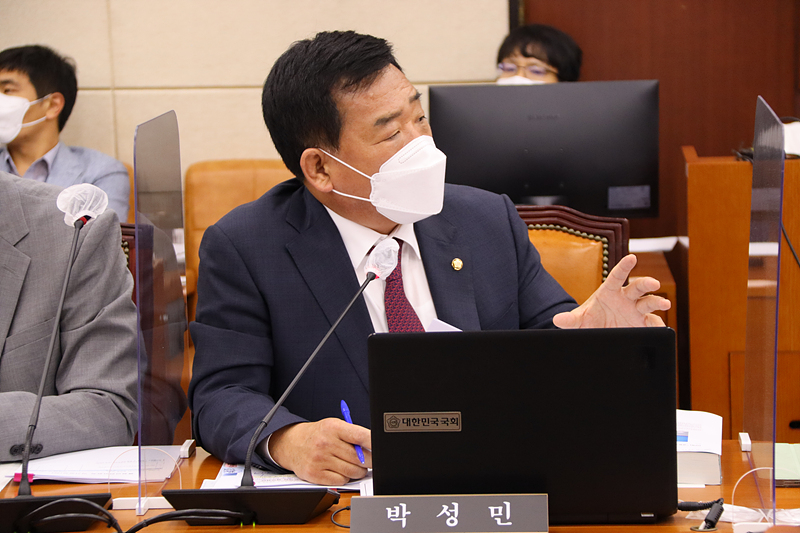 박성민 의원이 8일 국회에서 열린 윤희근 경찰청장 후보자 인사청문회에서 질의하고 있다.